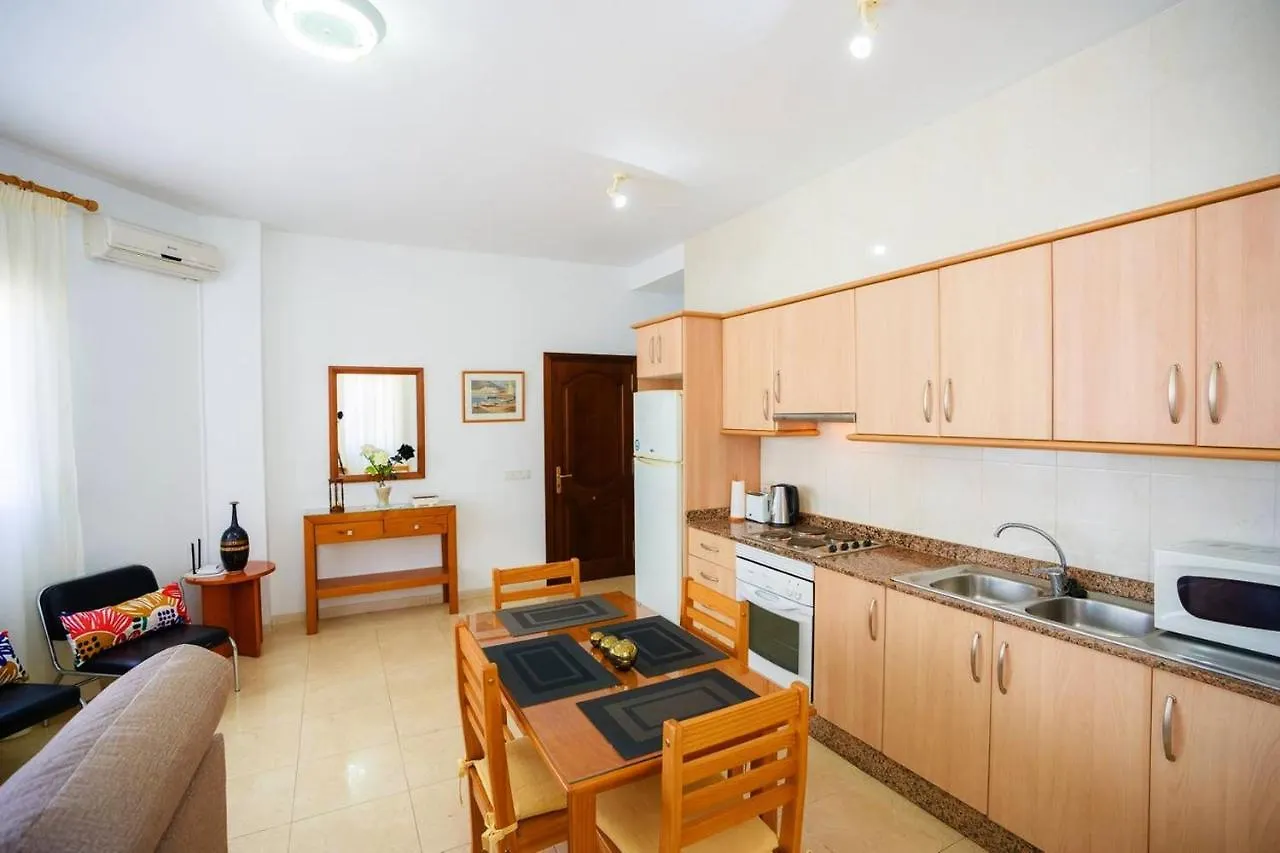 2 Bedrooms Appartement At Alcudia 100 M Away From The Beach With Furnished Terrace And Wifi 0*, Alcúdia Espanha