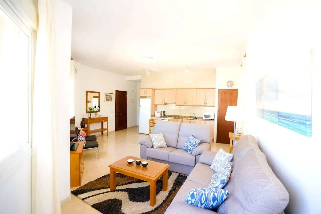 Contatti di 2 Bedrooms Appartement At Alcudia 100 M Away From The Beach With Furnished Terrace And Wifi